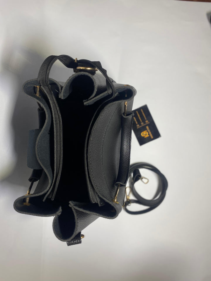 The Perfect Harmony of Tote, Shoulder, and Clutch — Designed for Every Occasion