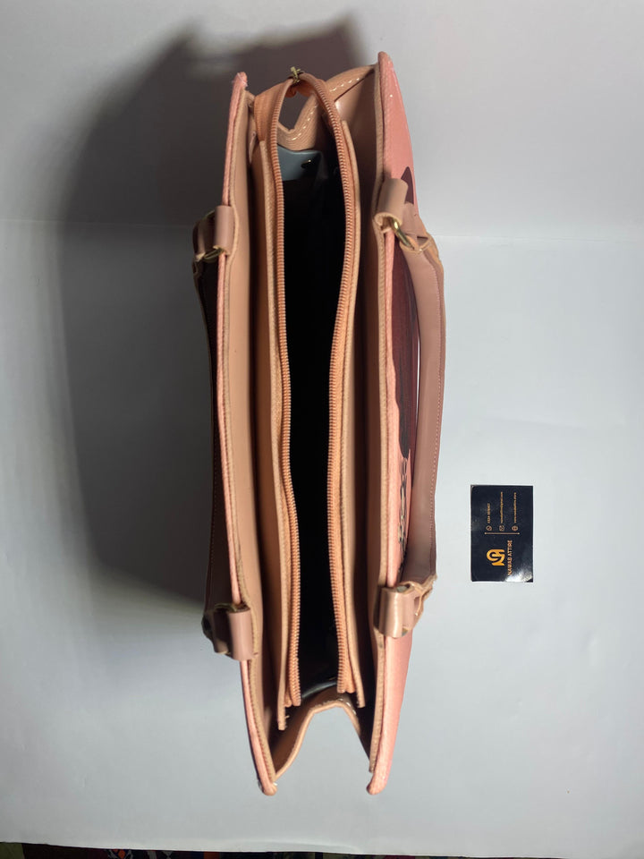 “Effortless Chic: Mini Shoulder Bag – The Perfect Everyday Essential for Everyone”