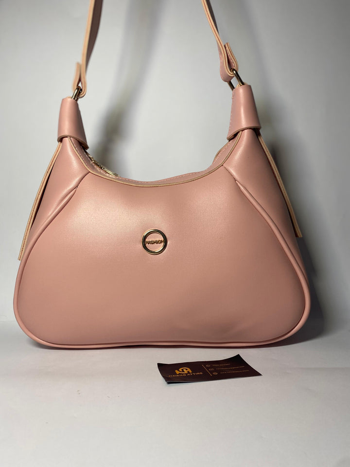 “Effortless Chic: Mini Shoulder Bag – The Perfect Everyday Essential for Everyone”