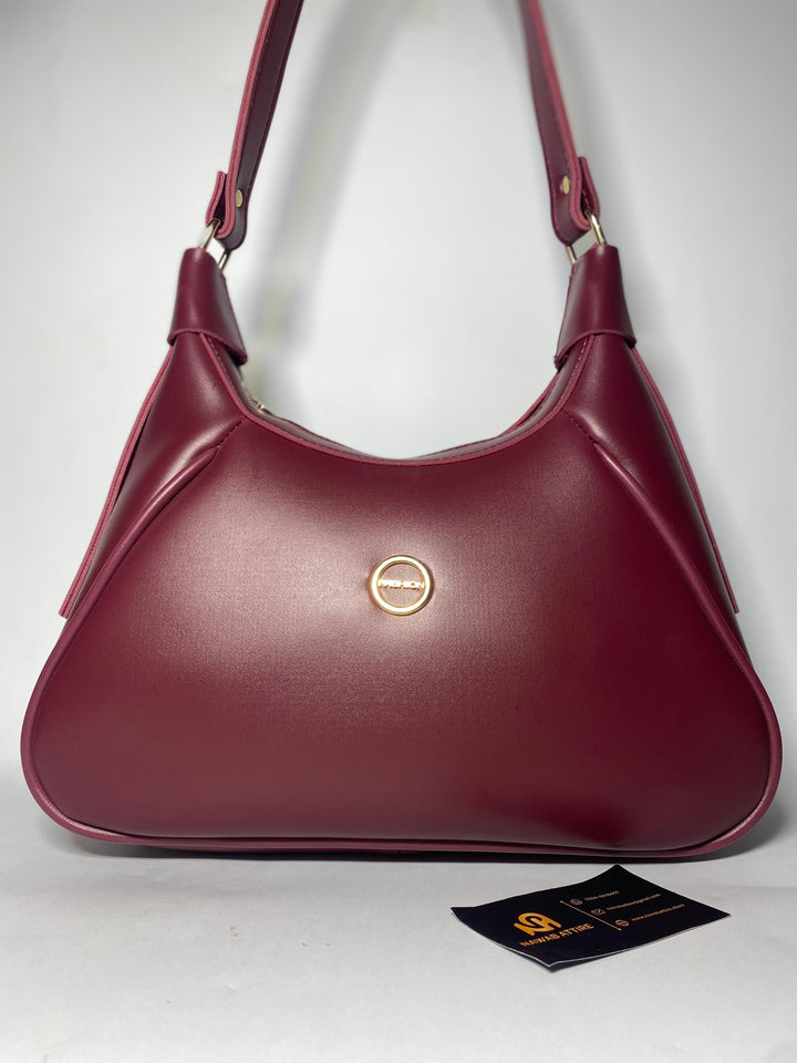 “Effortless Chic: Mini Shoulder Bag – The Perfect Everyday Essential for Everyone”