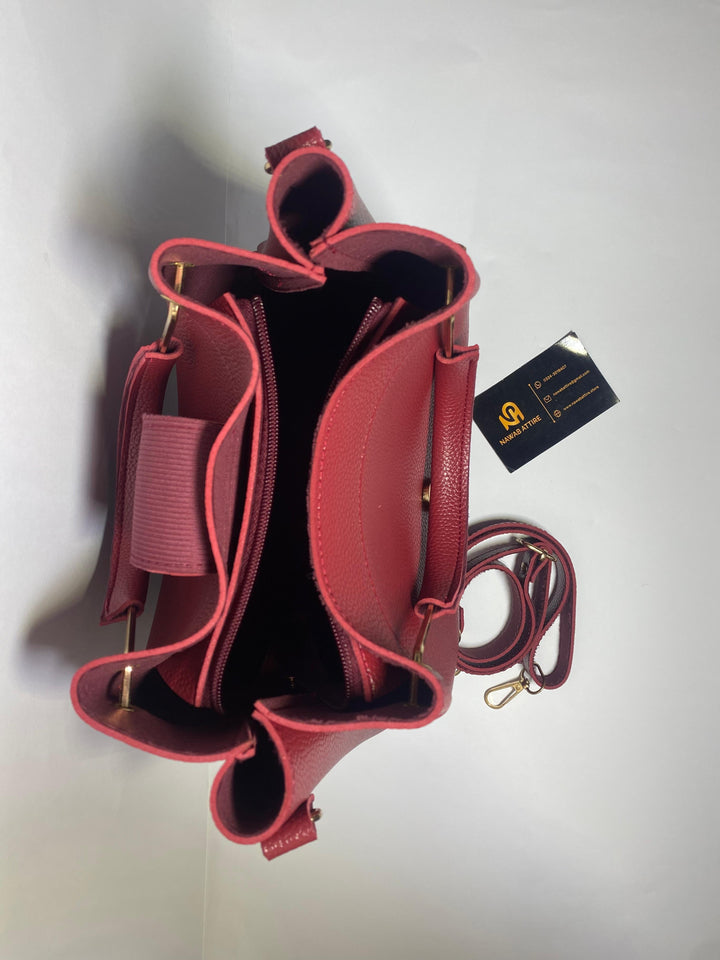 The Perfect Harmony of Tote, Shoulder, and Clutch — Designed for Every Occasion